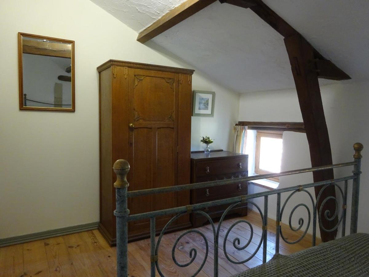 Lavender House - Traditional Stone House Oozing Charm And Character Cersay Buitenkant foto